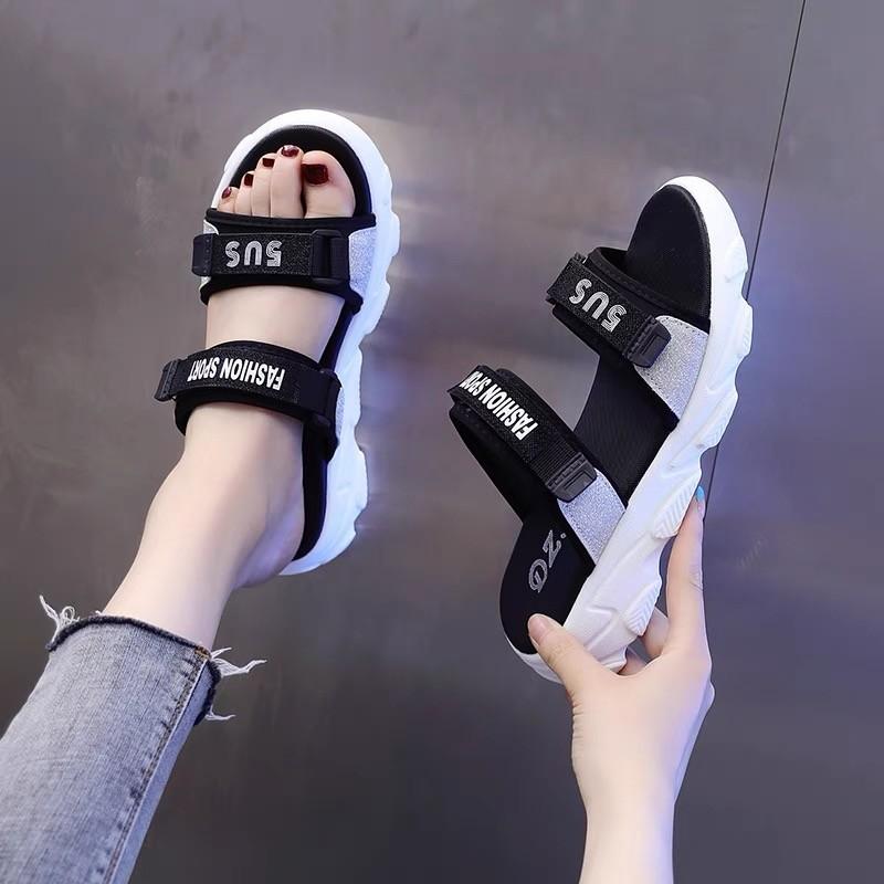 

Sandals women wear slippers when they go out, new student casual soft-soled lightweight seaside beach shoes 35