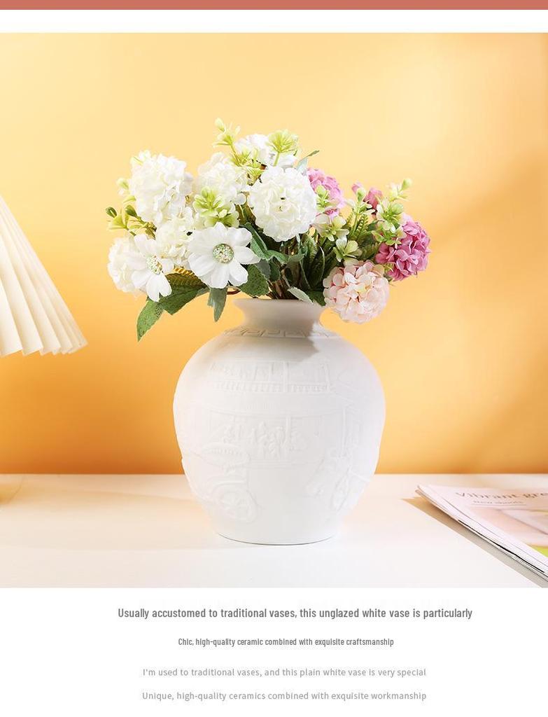 Nordic White Ceramic Vase for Fresh or Dried Flowers - Minimalist Living Room Decor