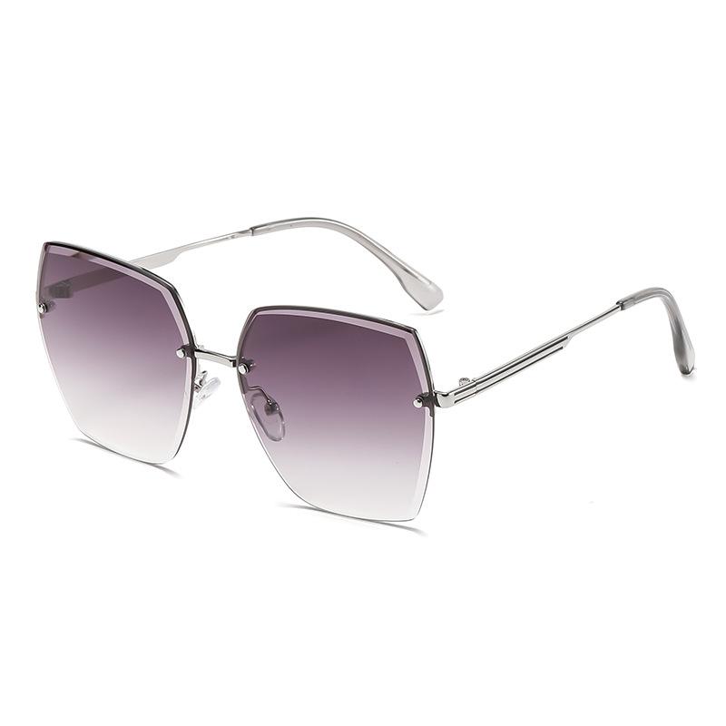 Sunglasses women's summer big face year new anti-ultraviolet women's frameless Internet celebrity sunglasses seaside sun protection photo