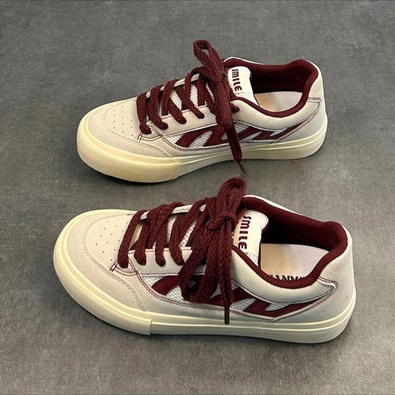 Mens Casual Low Top Breathable Vulcanized Sneakers Retro College Style Flat Sole Slip-On Friendly