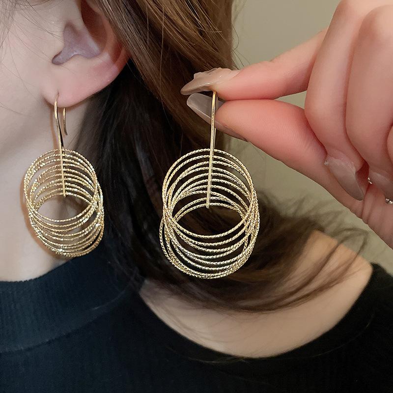 Exaggerated multi-layer circle geometric earrings, fashionable high-end temperament, ear hooks, cold wind earrings