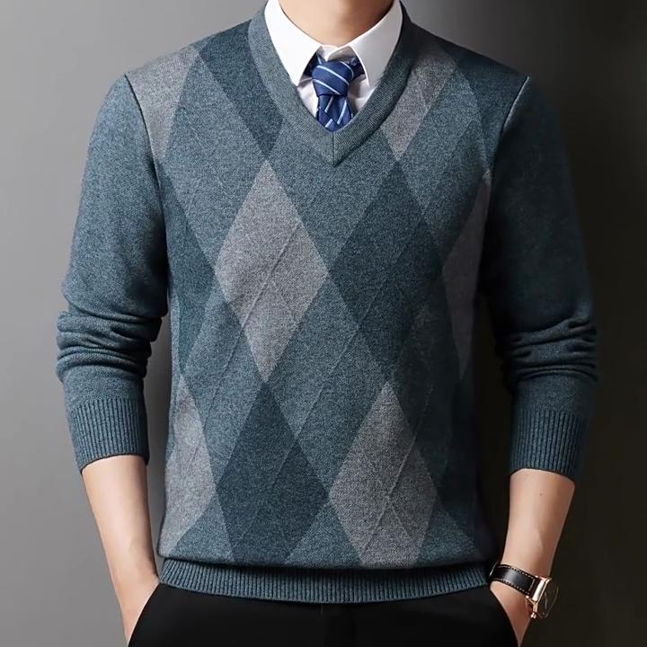 Autumn and Winter V-neck Sweater Men's Pullover Base Sweater Diamond Grid Jacquard Chicken Heart Collar Knitted Sweater