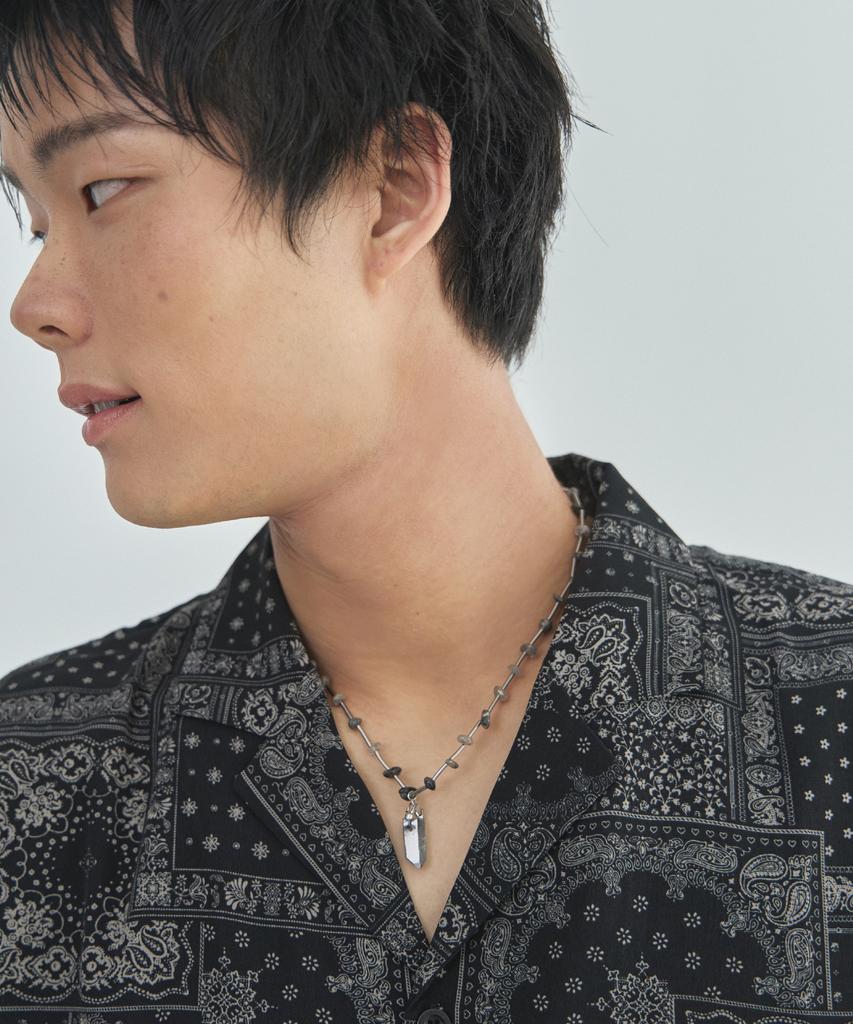 Ladeuedisyeon Paisley Open Collar Shirt_Black