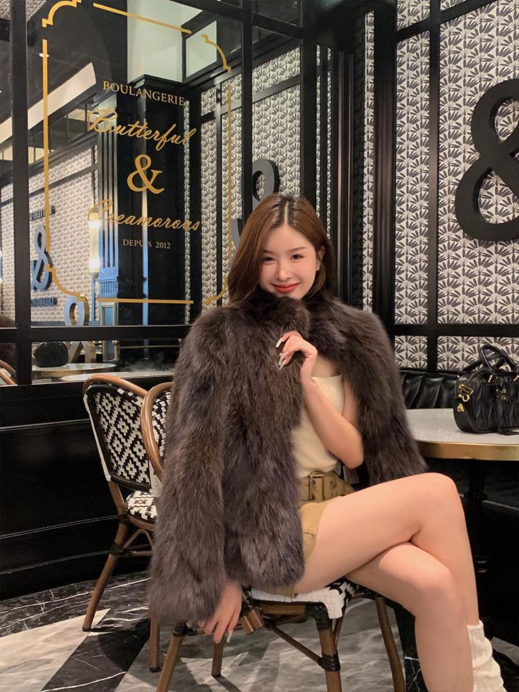 Autumn and winter new imitation fox fur coat light temperament warm thickened coat