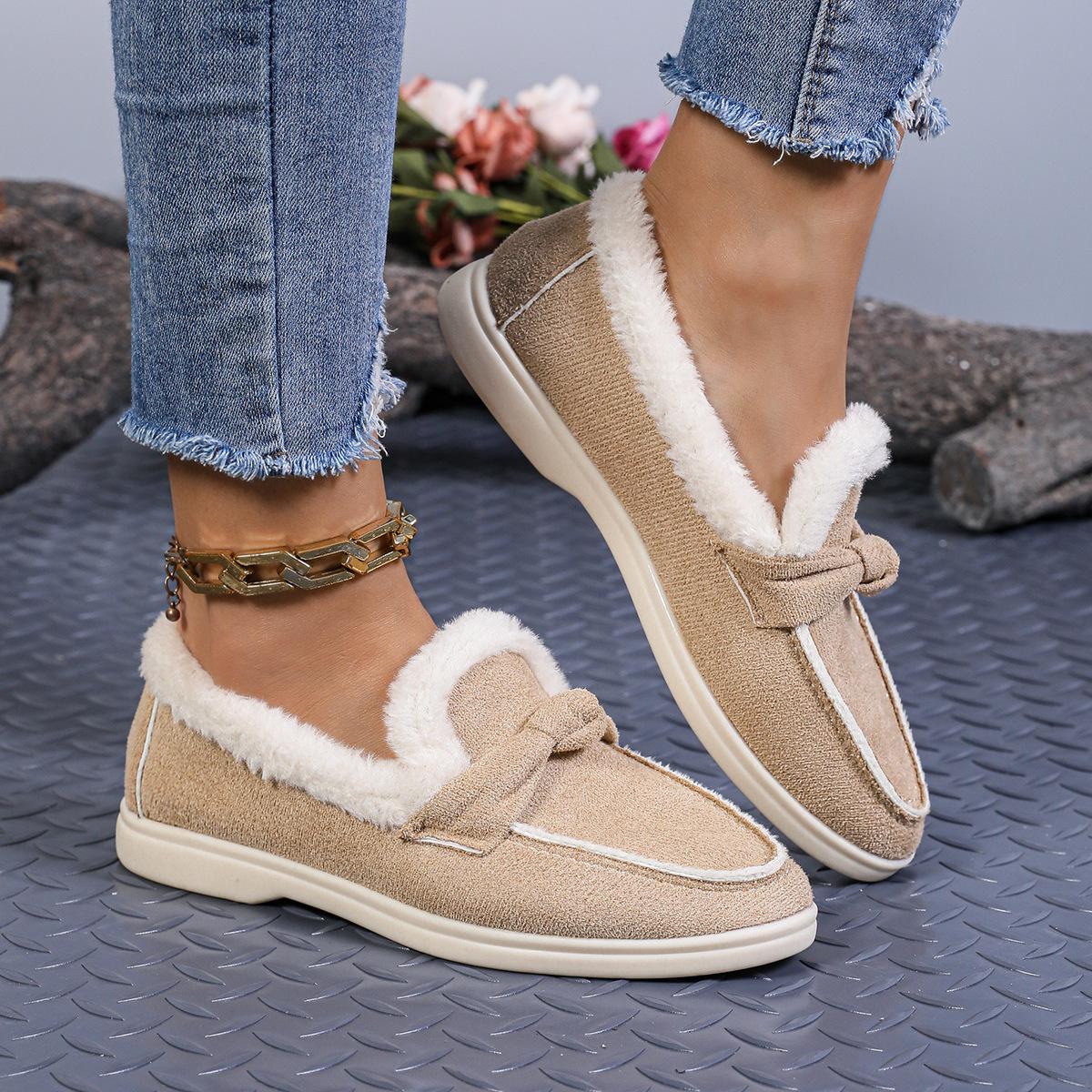 

2025 зимние новые большие размеры с плоским дном, бархатные теплые туфли на одной педали Doudou женские хлопковые туфли большого размера для импортной торговли, ленивые женские туфли 43