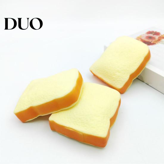 Portable Stress Toy 1/2Pcs Simulated Toast Relief Toy, Sliced Bread Squeeze Sensory Soft Stretchy Fake Food Fidget for Kids Teens Adults Hand