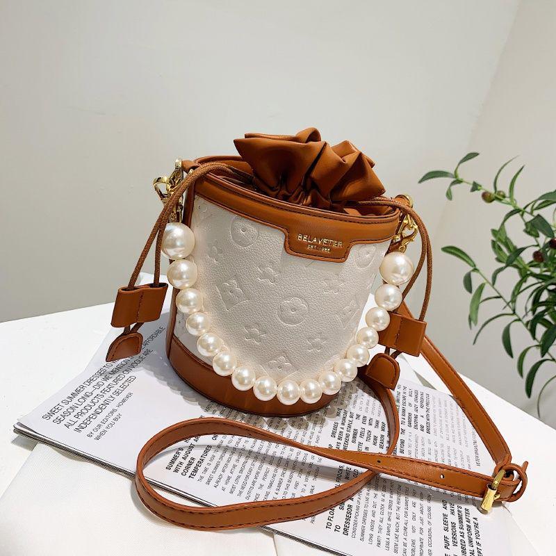 Damen Trendige Crossbody Bucket Bag mit Perlenkette - Einzelne Schulterhandtasche 2025
