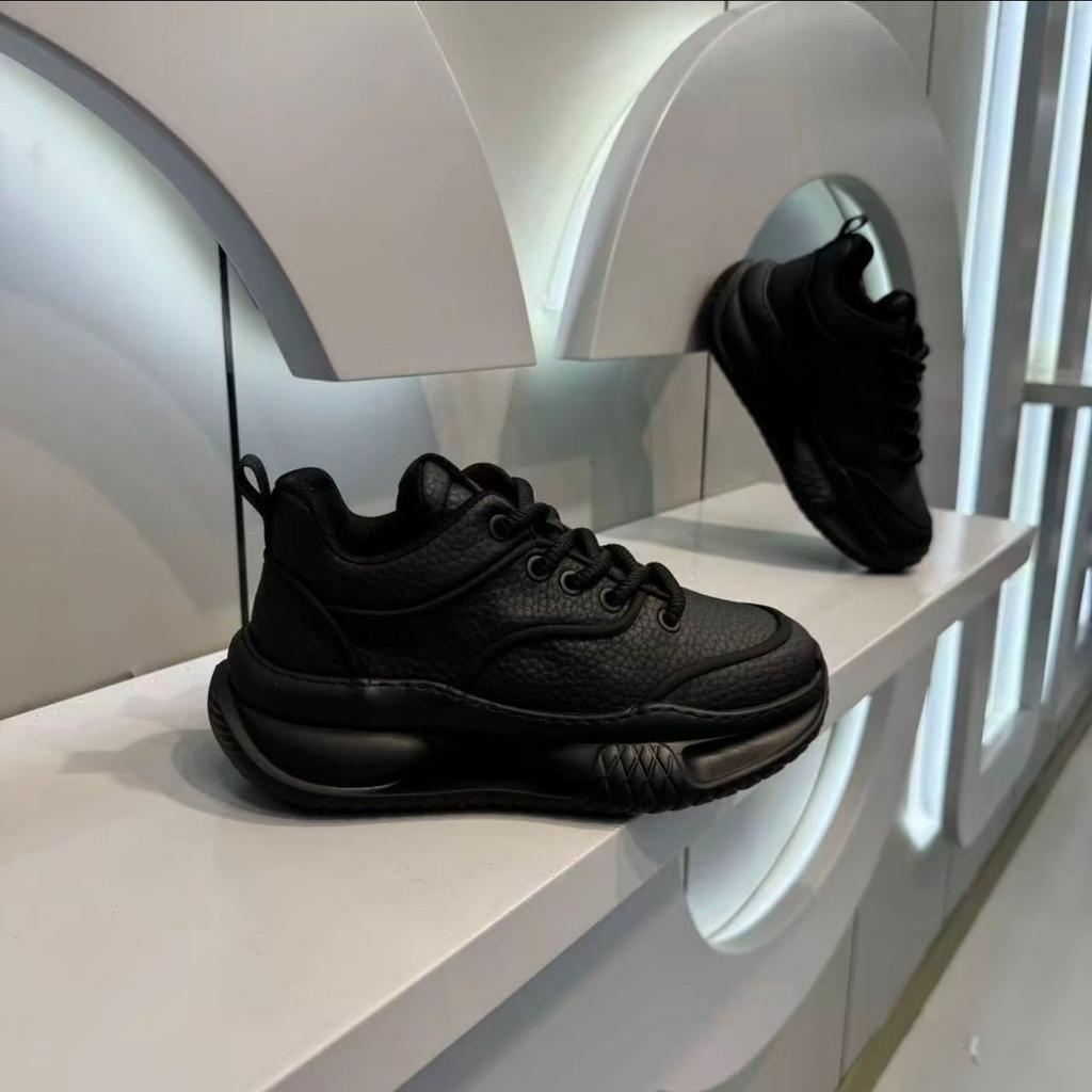 Neue Designer Herren Freizeitsport Laufschuhe Echtes Leder Klobige Sneaker Street Cool Dicksohlige Sportschuhe