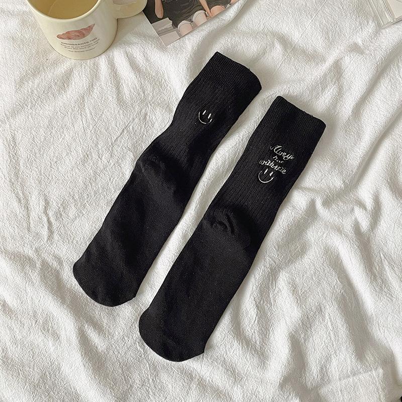 

Double Needle Tube Socks Female Cute Heel Smiley Face Embroidered Stacking Socks Ab College Fashion White Stockings One size fits all чорний