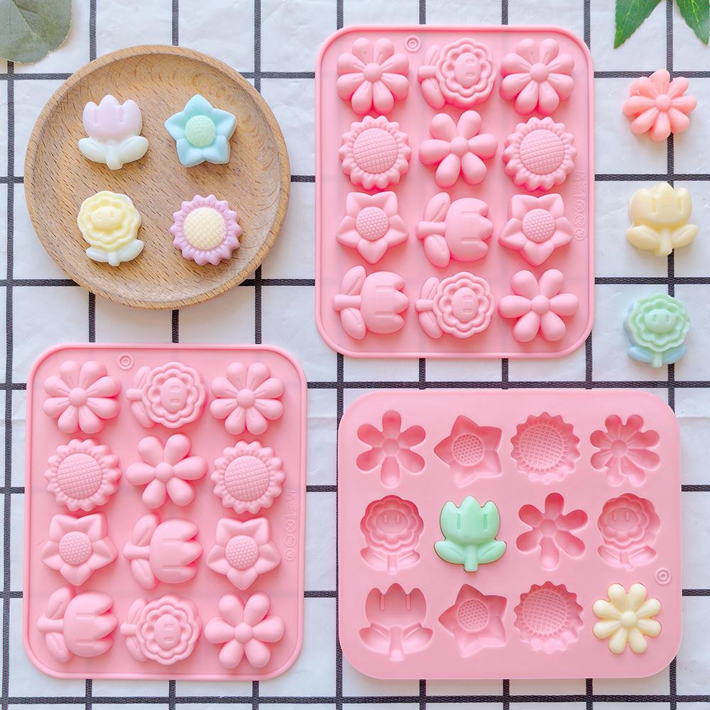 12 Holes Silicone Chocolate Candy Molds Flower Chocolate Molds Ice Cube Gummy Pudding Molds for DIY Cake Decoration Baking Tool