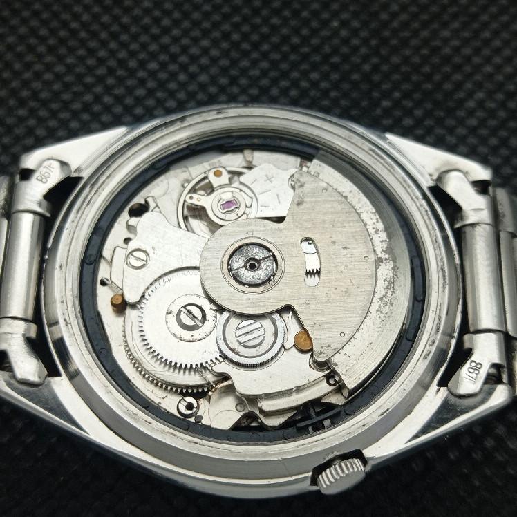 USED VINTAGE SEIKO 5 AUTOMATIC JAPAN MENS DAY/DATE BLACK WATCH 608g-a316347-9 SKU608g-a316347