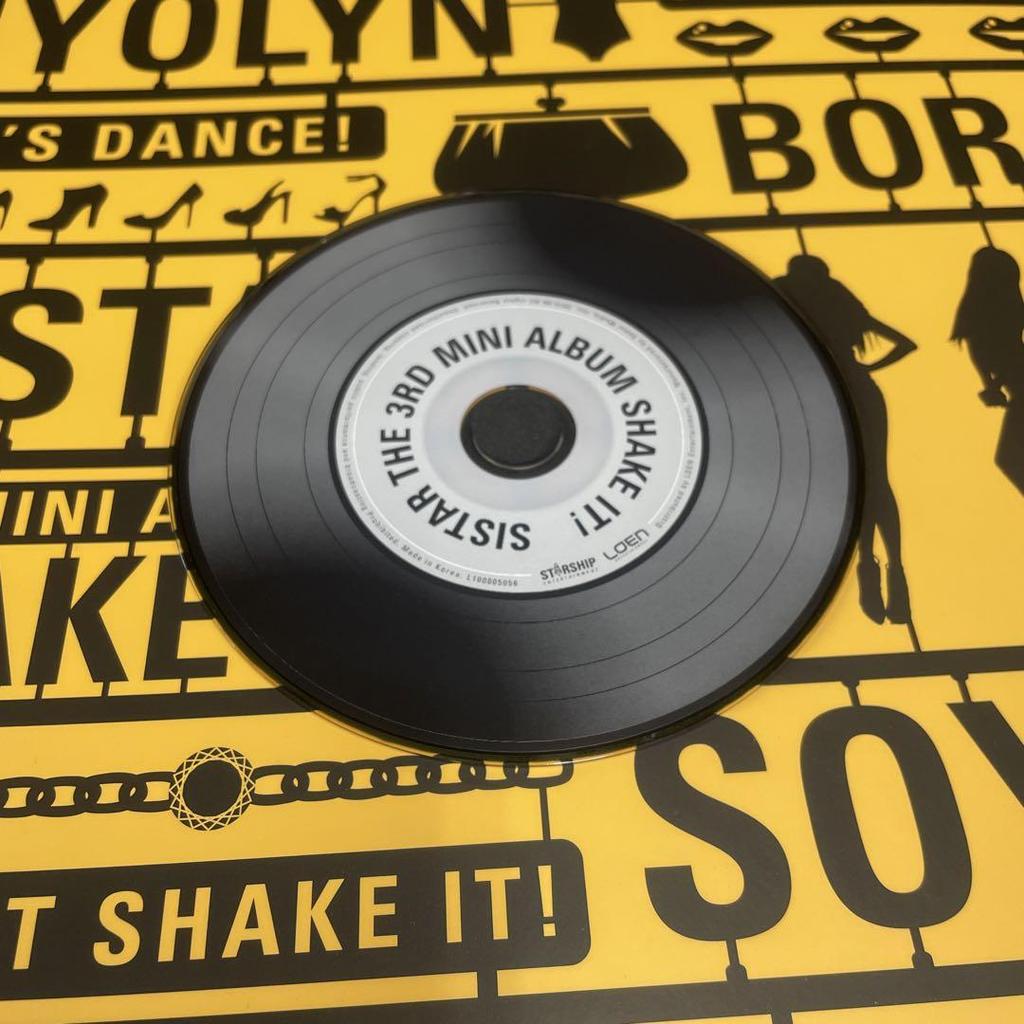 [USED] SISTAR SHAKE IT Korean Edition CD 3rd Mini Album Accessories Discount