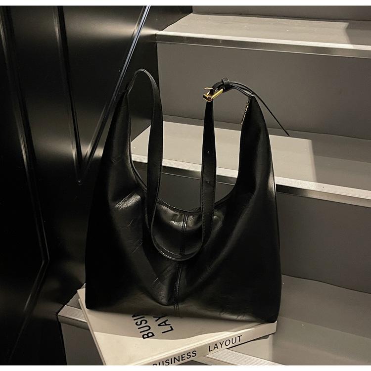 

Retro Large Capacity Women PU Shoulder Bags Commuter Thread Design Ladies Messenger Bag Fashi Solid Color Female Handbag Tote чёрный