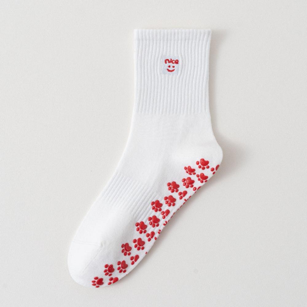

Breathable Pilates Socks Harajuku Street Mid Tube Socks New Cherry Embroidery Socks