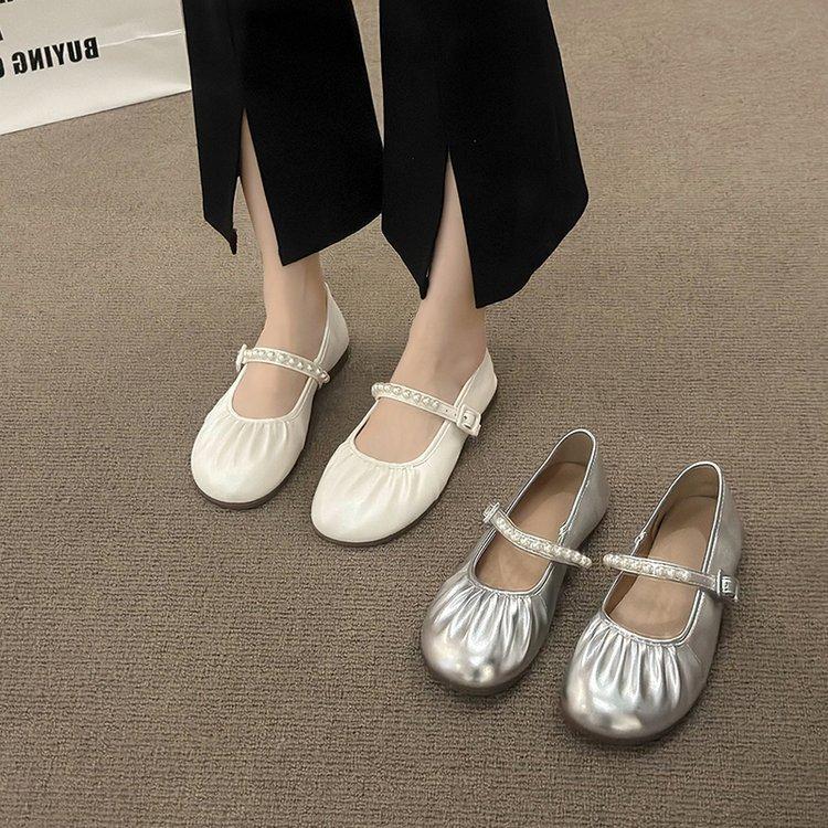 Grandma shoes women's summer flat bottom 2025 new shallow mouth long station soft sole work shoes evening shoes Doudou shoes retro single shoes
