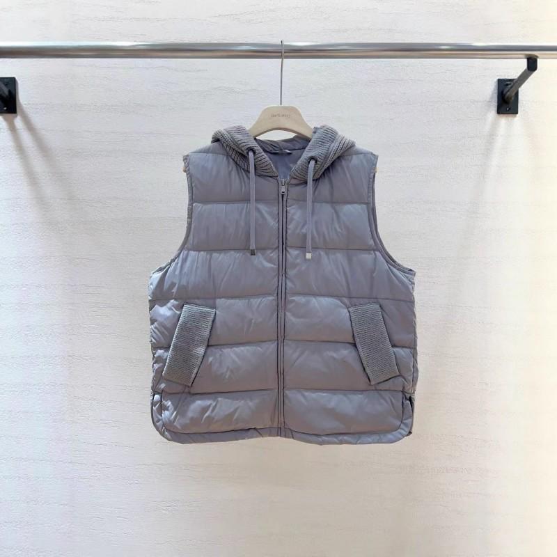 Womens Lightweight Hooded Down Vest Winter Warm Loose Fit Short Puffer Sleeveless Jacket Casual Daily Wear