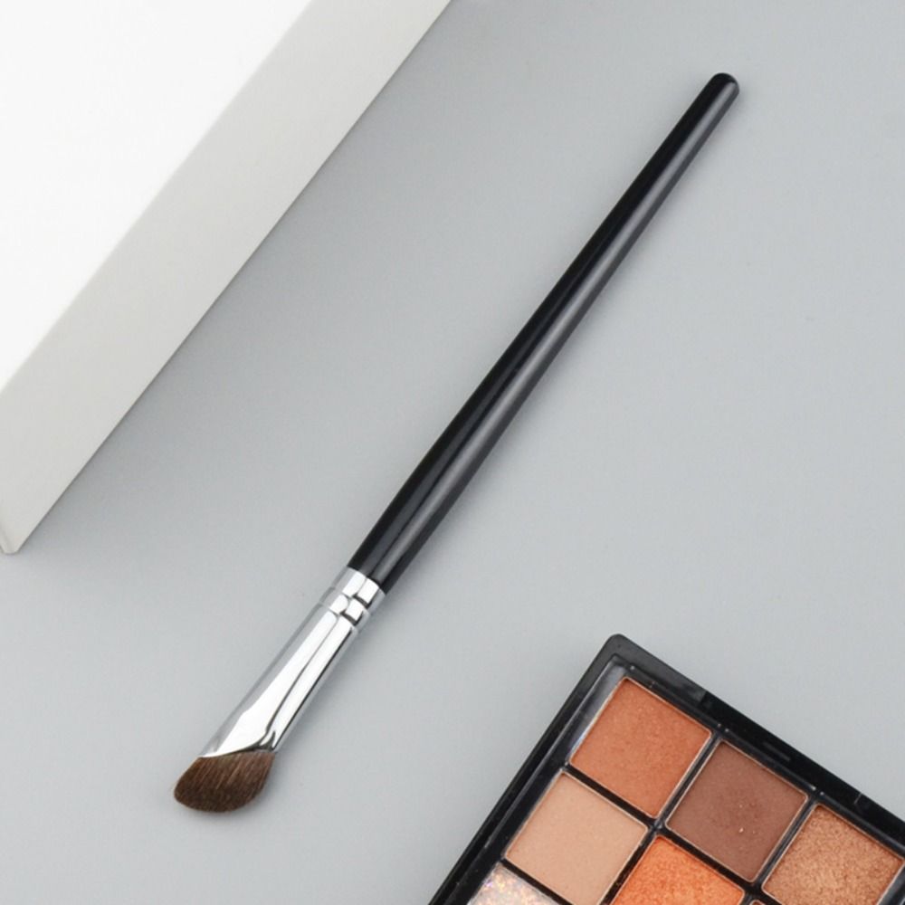 Concealer Brush Cosmetic Face Bronzer Angled Contour Brush Nose Shadow Brush Sickle Makeup Brushes