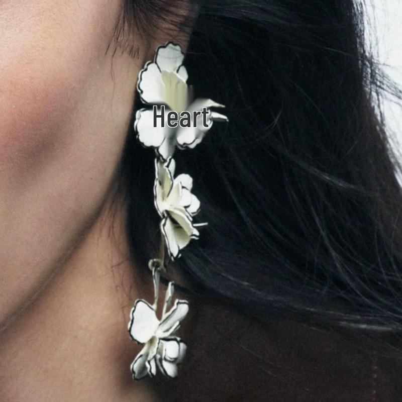 Vintage Black Series Stud Earrings 925 Silver Needle Minimalist High-End Personality Accessories for Women
