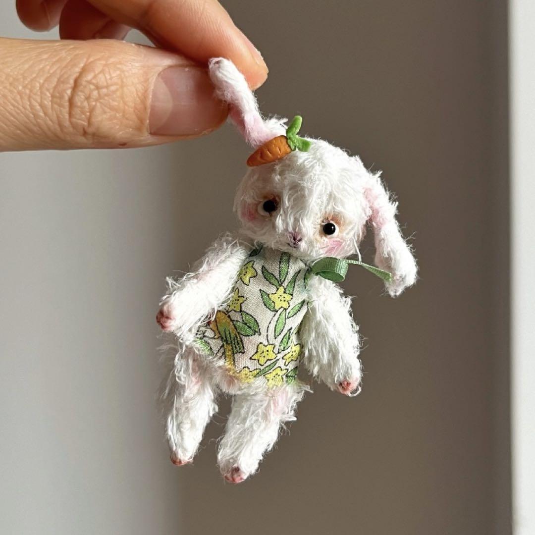 

[USED] Mini Plush Toy Carrot Rabbit Teddy Bear Artist Bear Overseas Artist