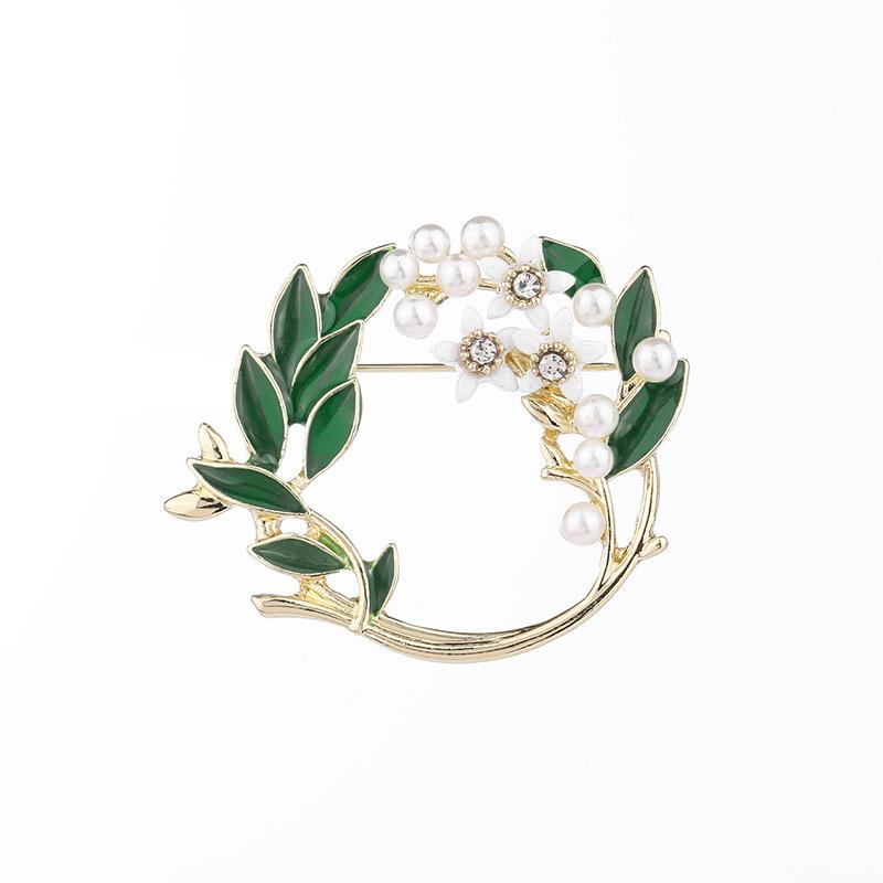 Gardenia Brooch Female Literary Temperament Brooch Anti-Light Clothing Fixed Pin Buckle Suit Shirt Accessories Collar Pin