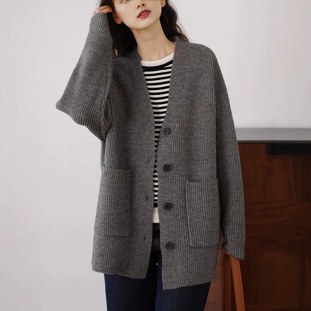 Premium solid color v-neck pocket sweater jacket women's autumn and winter 2026 new loose lazy wind knitted cardigan thick