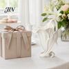 Abstrakte Keramik-Optik Vase 3D-gedrucktes Calla-Lilien-Ornament, Eleganter matter Off-White Blumenhalter mit stabiler Spiral-Moderner Kunst-Skulptur-Basis,