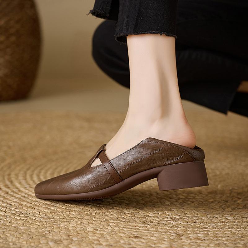 New women's fashion single shoes solid color foot cover two shoes low heel one pedal four seasons wear small leather shoes casual square heel
