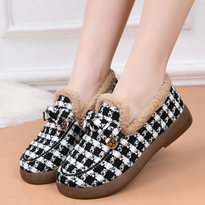 

Winter new Beijing women s cotton shoes fleece thickened non-slip warm mother shoes fashion Doudou cotton shoes 36