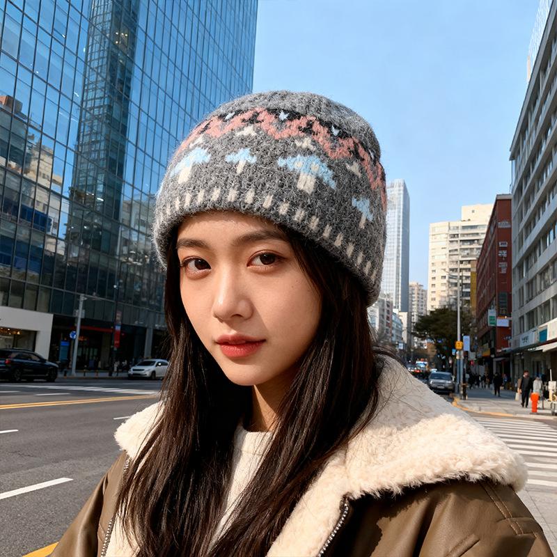 New Women Men Knitted Beanie Floral Hats Winter Vintage Fashion Commute Headwear Warm Soft Cozy Cold Weather Knit Cap Casual