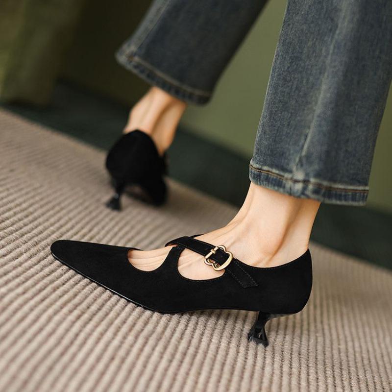

Wear small leather shoes in all seasons, suede women s shoes, new leather single shoes, women s pointed head, medium heel, large size, beef tendon 40 чёрный