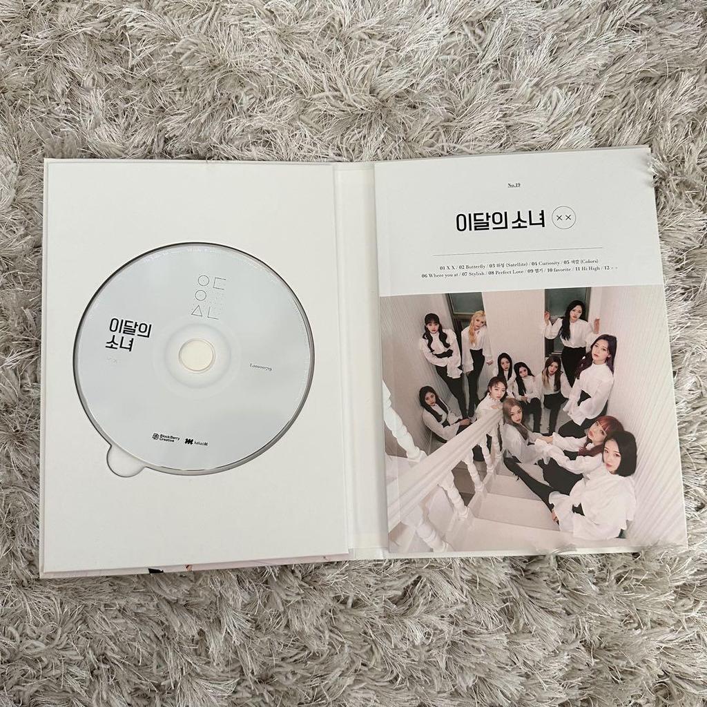 [USED] LOONA Idaresonyo Girl of the Month Album XX