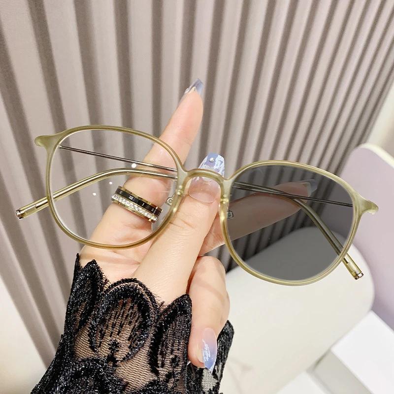 Men Women Luxury Pochromic Reading Glasses Vintage Color Changing Far Sight Presbyopia Unisex Ultralight Sunglasses 0 To +4.0