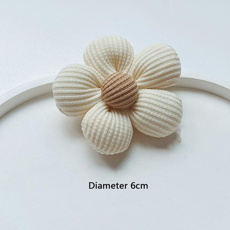 Cute Creative Knitted Cotton Filled Flower Brooch Badge Pins For Bag Backpacks Coat Brooch Decoration Accessories Couple Gift