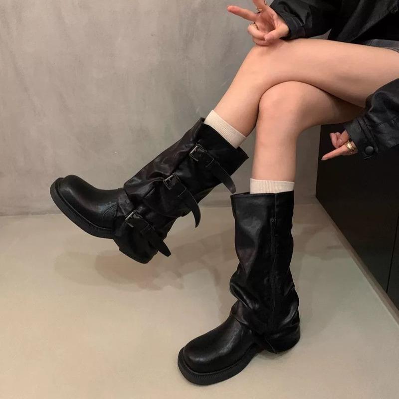 New Style Round Toe Belt Buckle Women Boots Fashionable Flats Sole Mid Calf Autumn Niche Design Patent Leather Soid Women Shoes