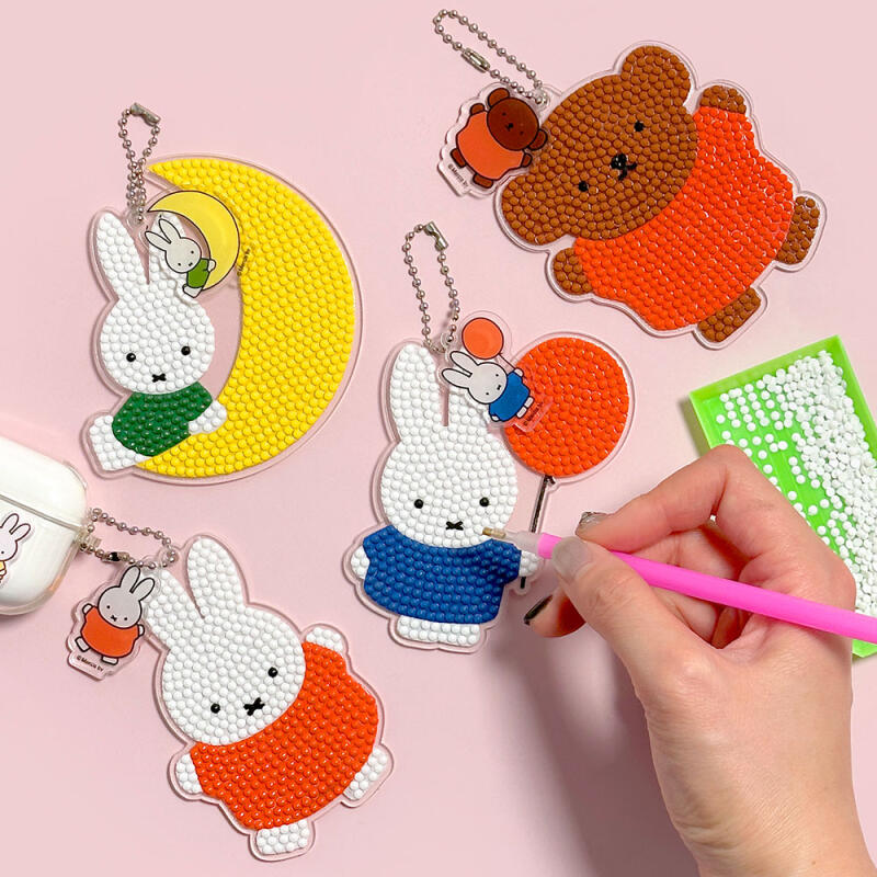 12-piece Miffy Gem Cross-Stitch Keychain Making Box 12 Miffy Gem Cross-Stitch Keychains_1 Box
