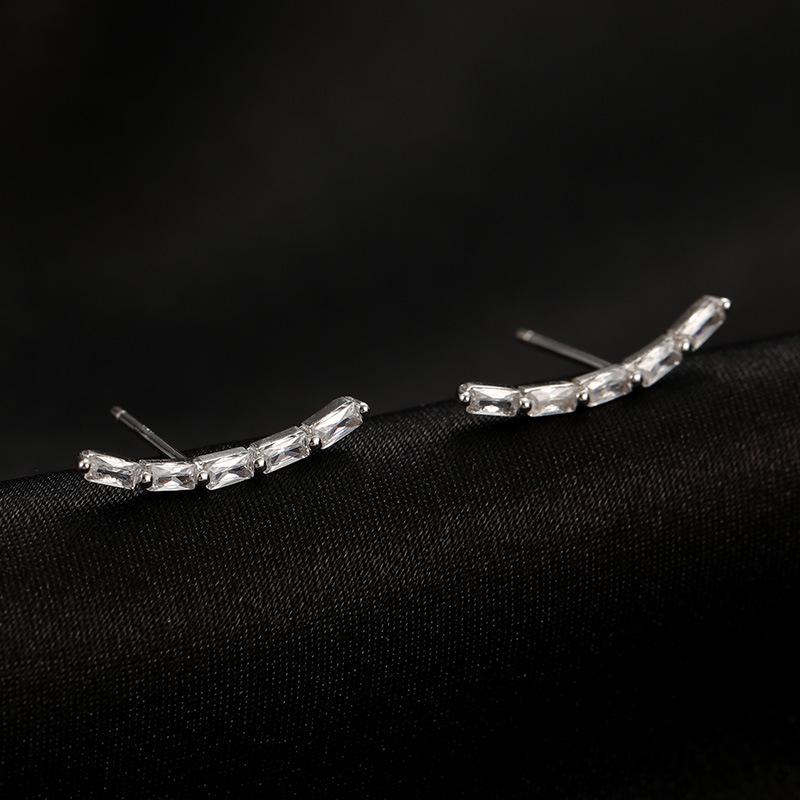 

Banyan Tree S925 Silver Curved Diamond Earrings - Simple, Elegant Korean, European & American Style 925 Silver платиновый