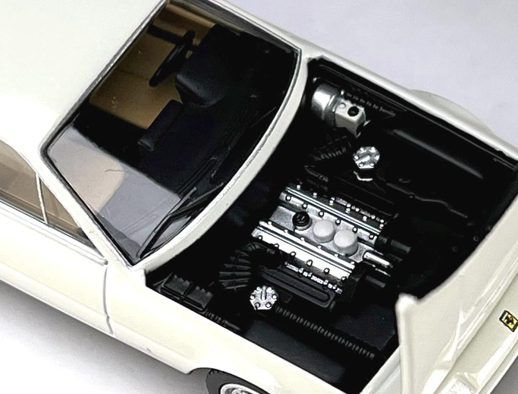 Tomica Limited Vintage Neo Ferrari 412 White Finished Product LV-N