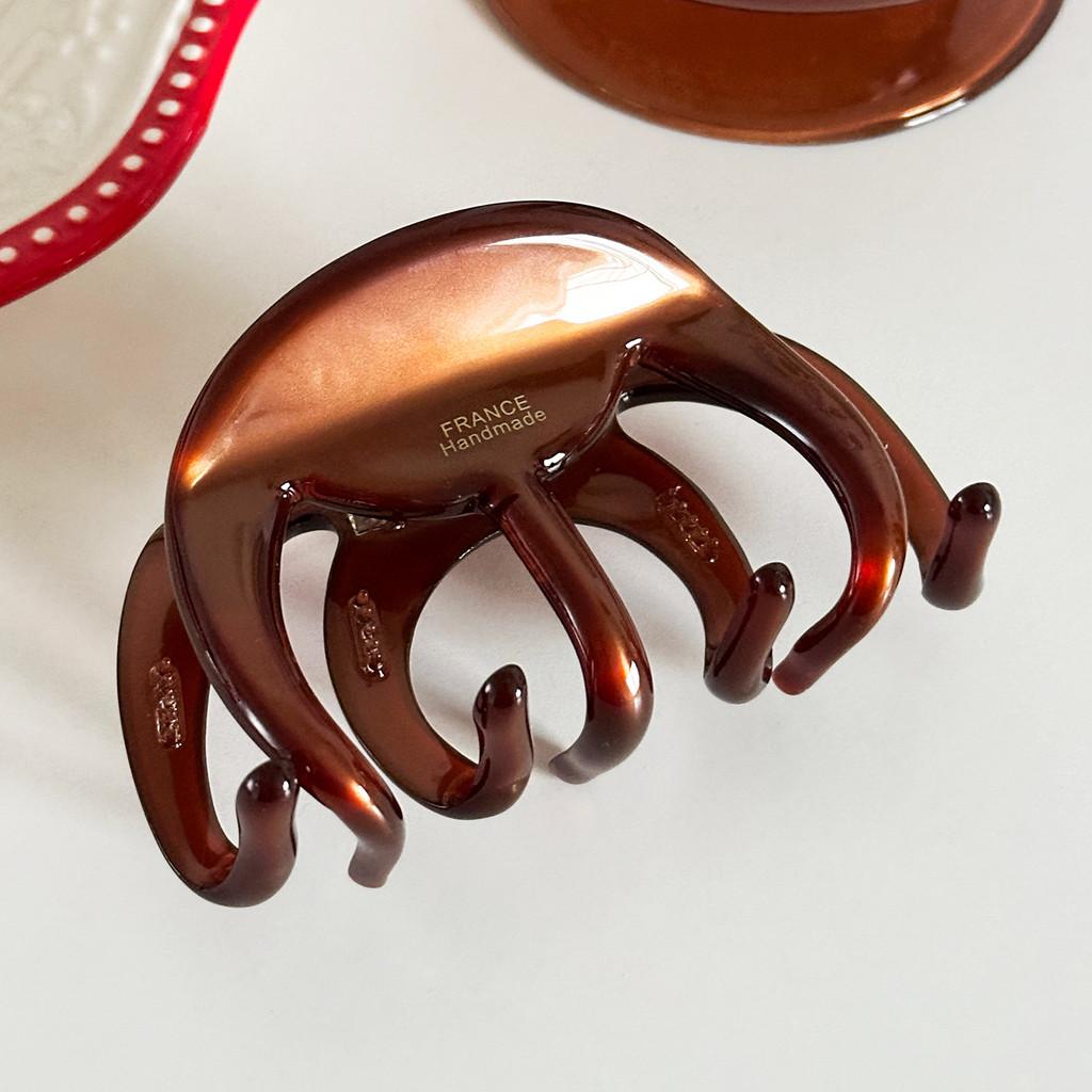

Stylish 4mm Thick Acetate Hair Clip With Premium Feel For Elegant Updos And Fashionable Hairstyles