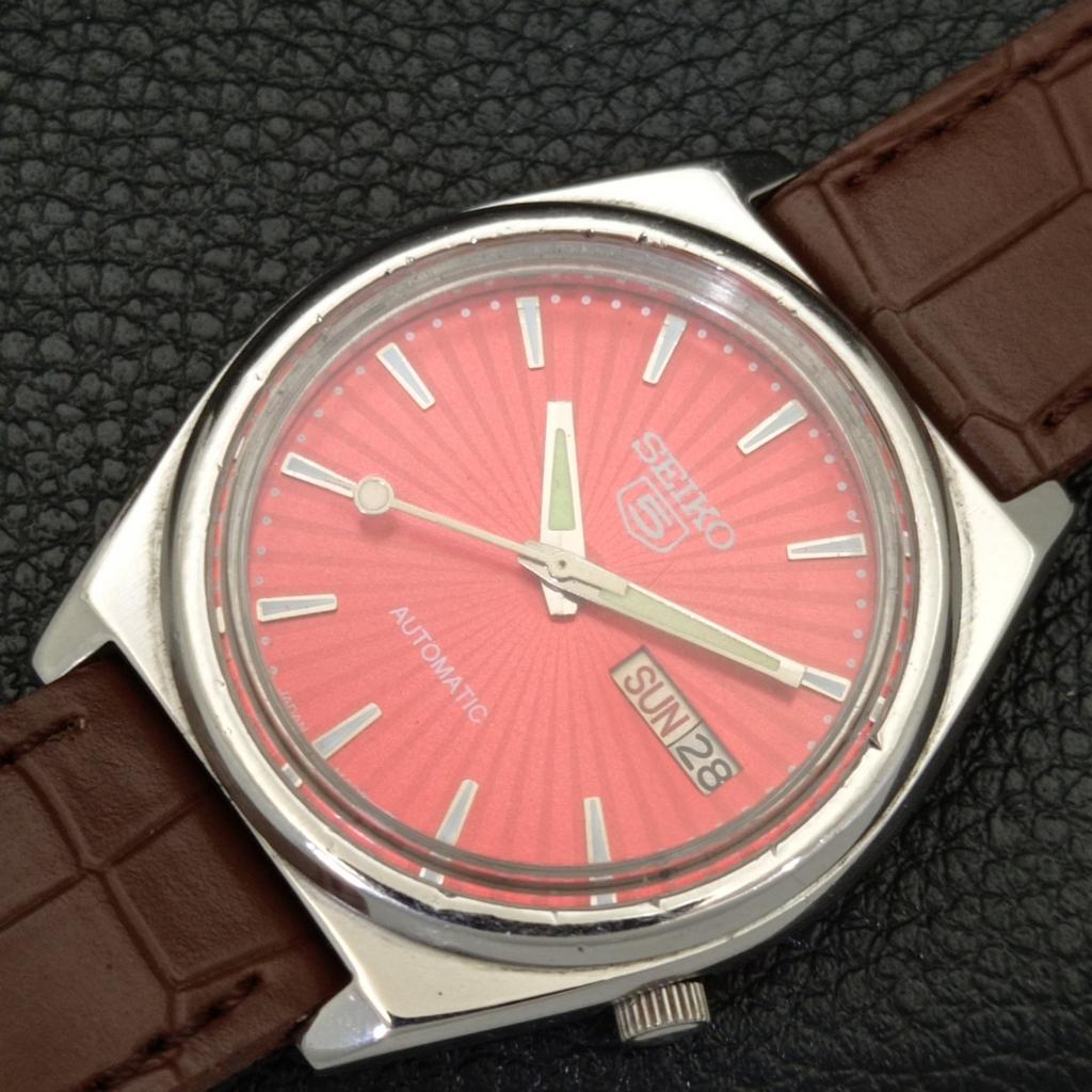 JAPAN 7019A VINTAGE SEIKO 5 AUTOMATIC MENS RED COLOR DIAL WATCH A701325-5 R206a-a701325