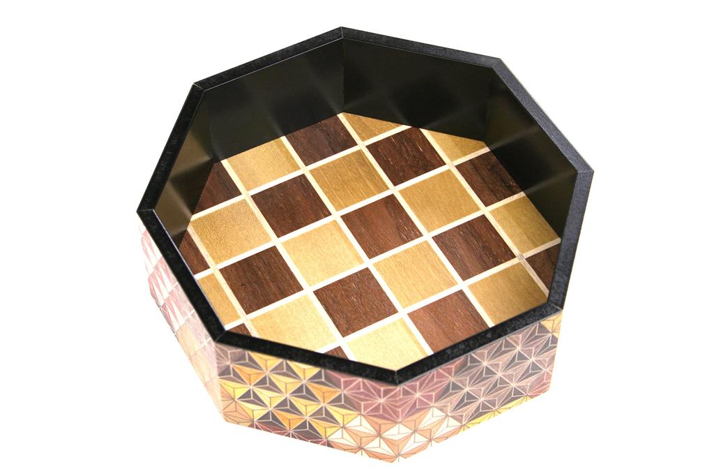 Hakone Maruyama Marquetry Octagonal Cake Tortoise Shell Dish,