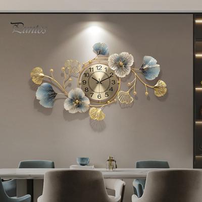 Reloj de pared grande, diseño retro de hoja de ginkgo de metal, fácil instalación, sin tictac, reloj de pared silencioso 3D, decoración colgante
