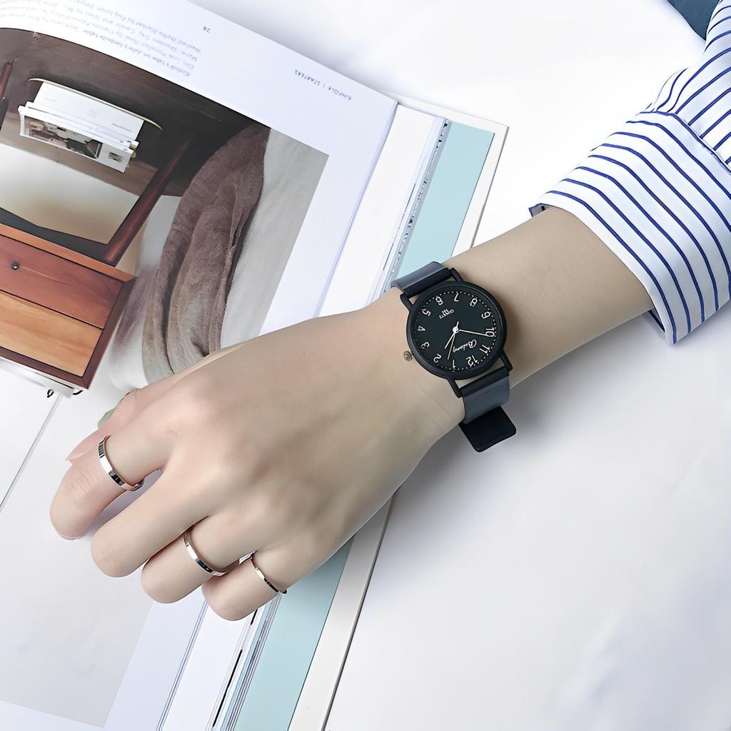 Minimalistischer Stil Jugend Uhr Männlich und Weiblich Schüler Lässig Mori Mittelschüler Schwarz und Weiß Paar Uhr