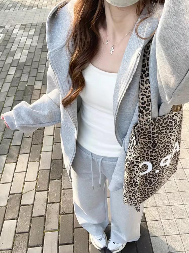 Women's Thermal Long-Sleeve U-Neck Base Layer Top - White, Slim Fit