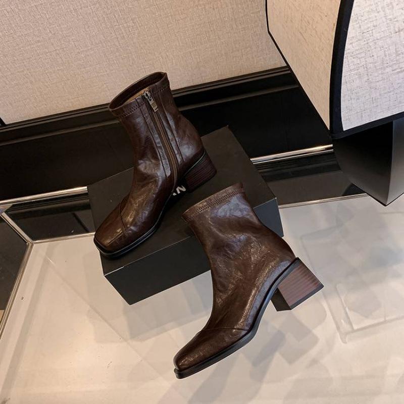 Autumn and winter women's Martin boots solid color leather large size women's boots versatile square heel leather boots new cowhide medium boots women