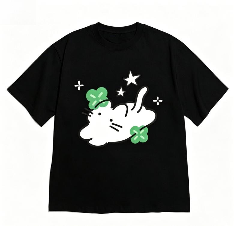 Korean Aesthetic Cat Tshirt for WOMEN Minimalist Black Short Sleeve Crew Neck Tee with Clover Accents Casual Versatile Top