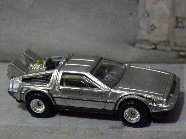 Hot Wheels Back To the Future Time Machine BTTF ZAMAC Loose Premium Model Metal Chassis Real Riders DELOREAN