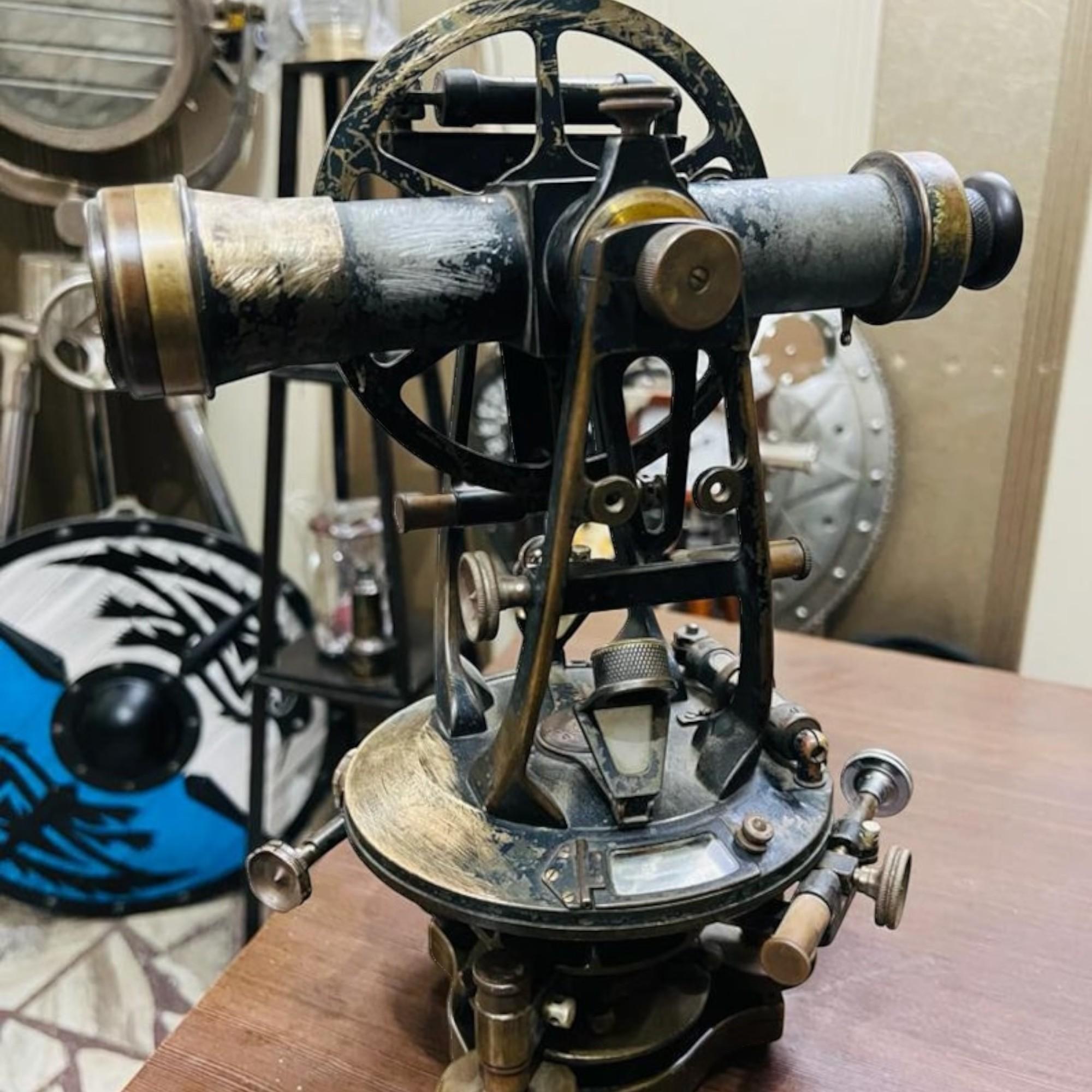 

Редкий антикварный теодолит 18716 Cooke, Troughton Simms - London & York Vintage Brass Geodesk Instrument