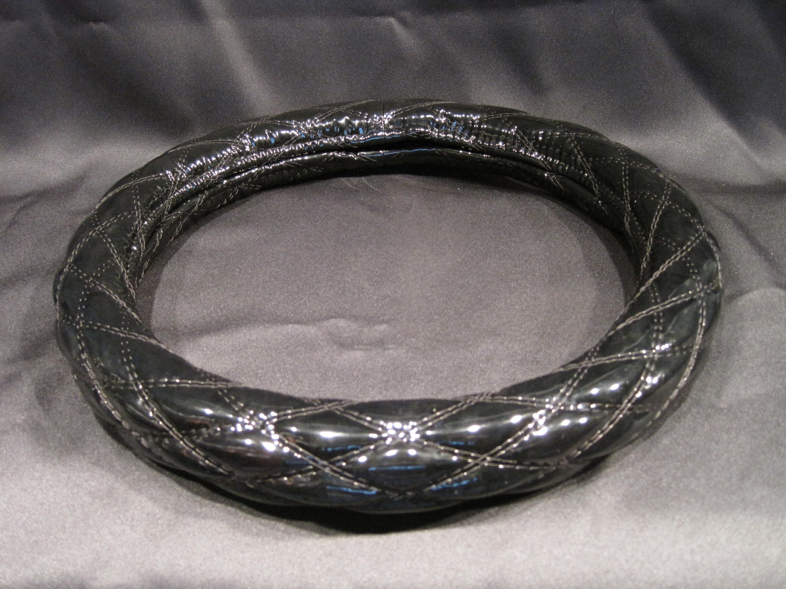 

Nippon Body Parts Truck Accessories Steering Wheel Double LM Cover, Stitch, H/Cover, & ML, Black/Black, 6977-06 (BK)