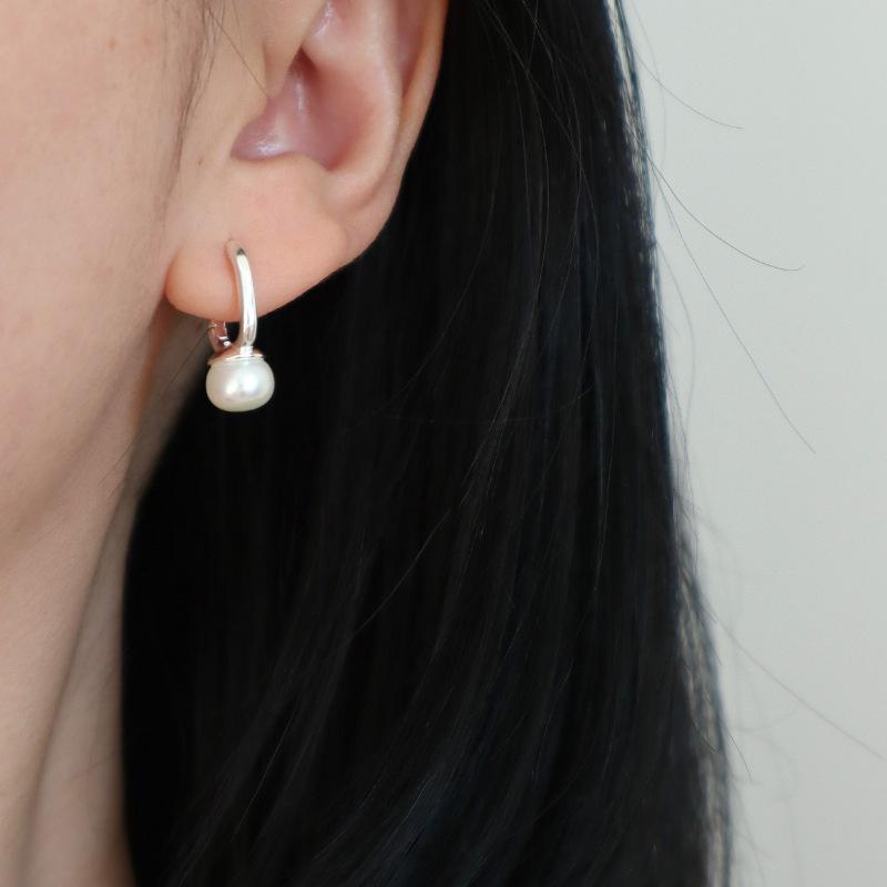 Natural Pearl Earrings Niche Design Earrings Exquisite Fashion Simple Korean Earrings