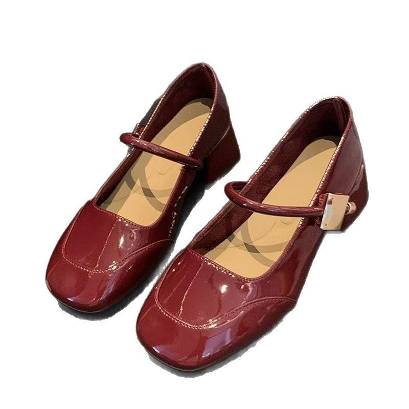 Soft leather temperament thick heel single shoes women's 2025 new autumn French Mary Jane shoes beautiful red women's small leather shoes